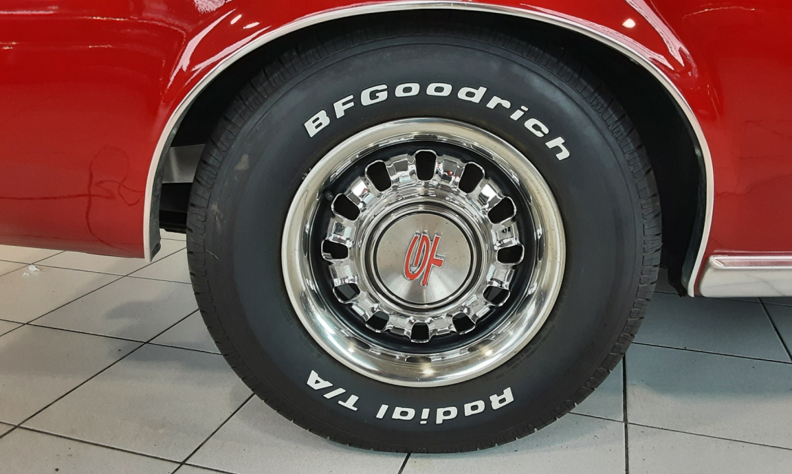 Ford Mustang - CABRIOLET 289 CI V8 ROUGE INT