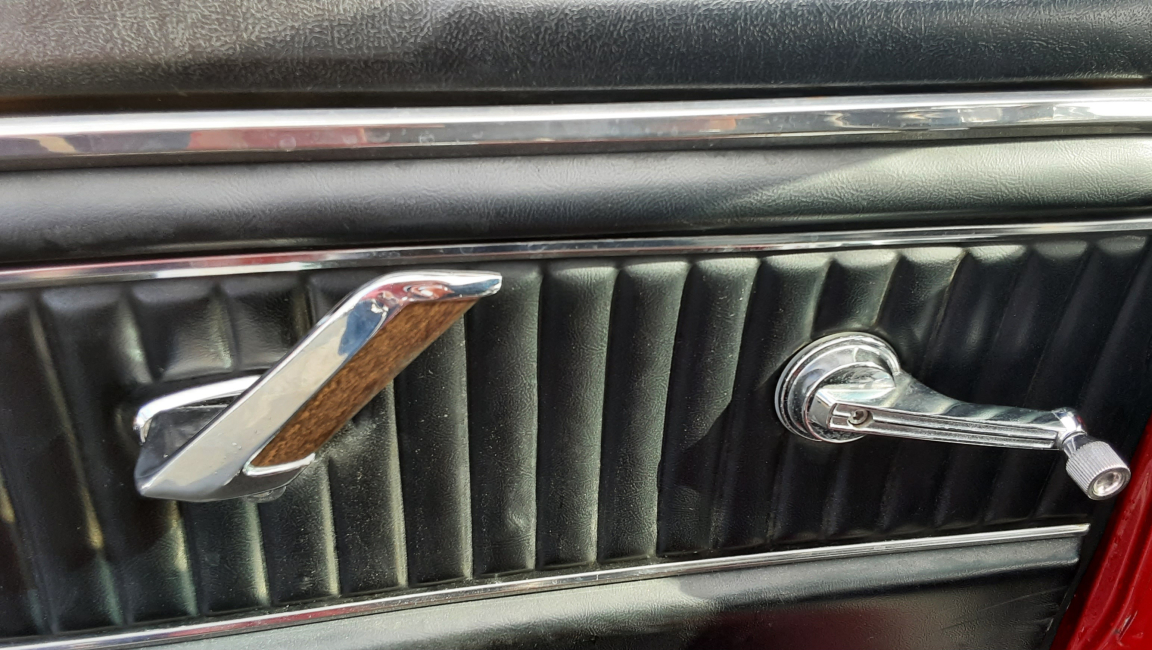 Ford Mustang - CABRIOLET ROUGE CODE A GT 1966