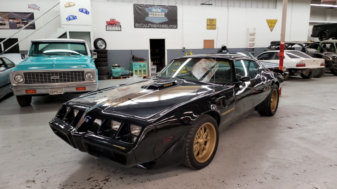 Pontiac Trans Am 5.0 BLACK AND GOLD 1981 305 CI