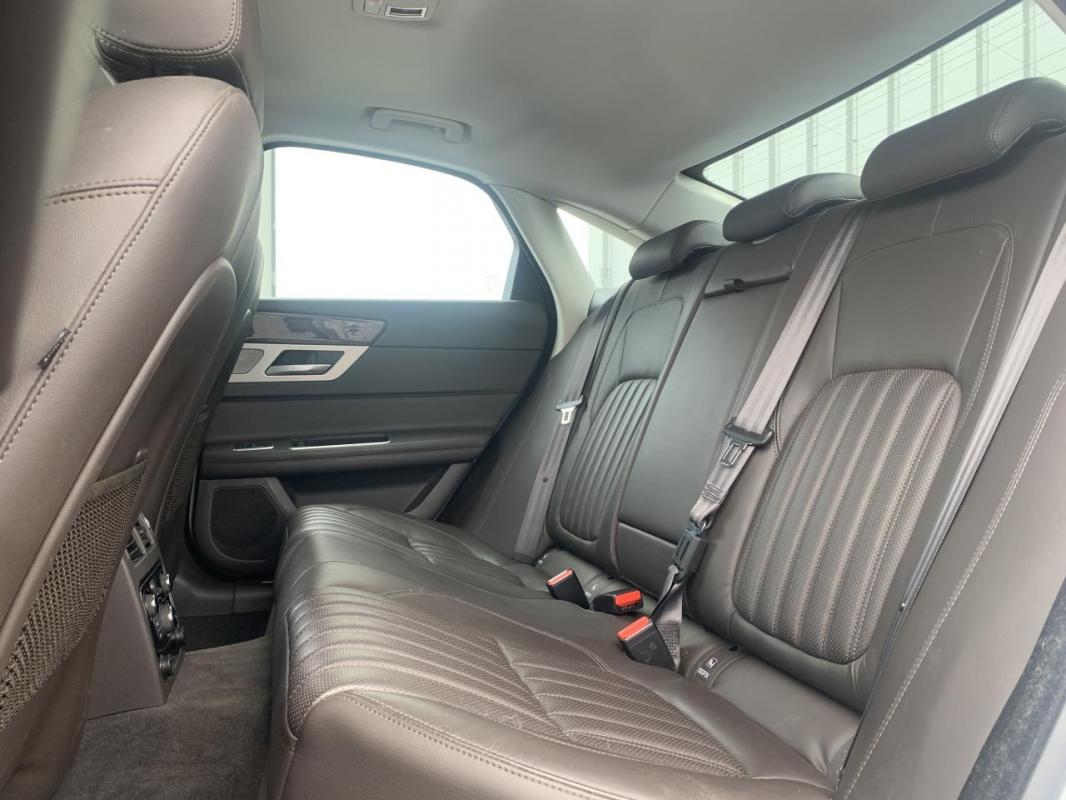 Jaguar XF - 2.0 D BVA 180 CH PORTFOLIO - GARANTIE 6 MOIS